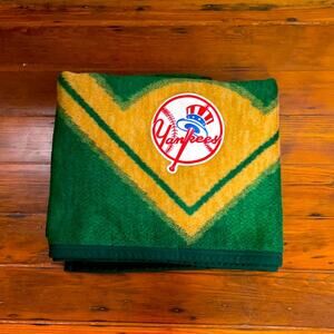 Major League Baseball New York NY Yankees plush soft throw blanket
